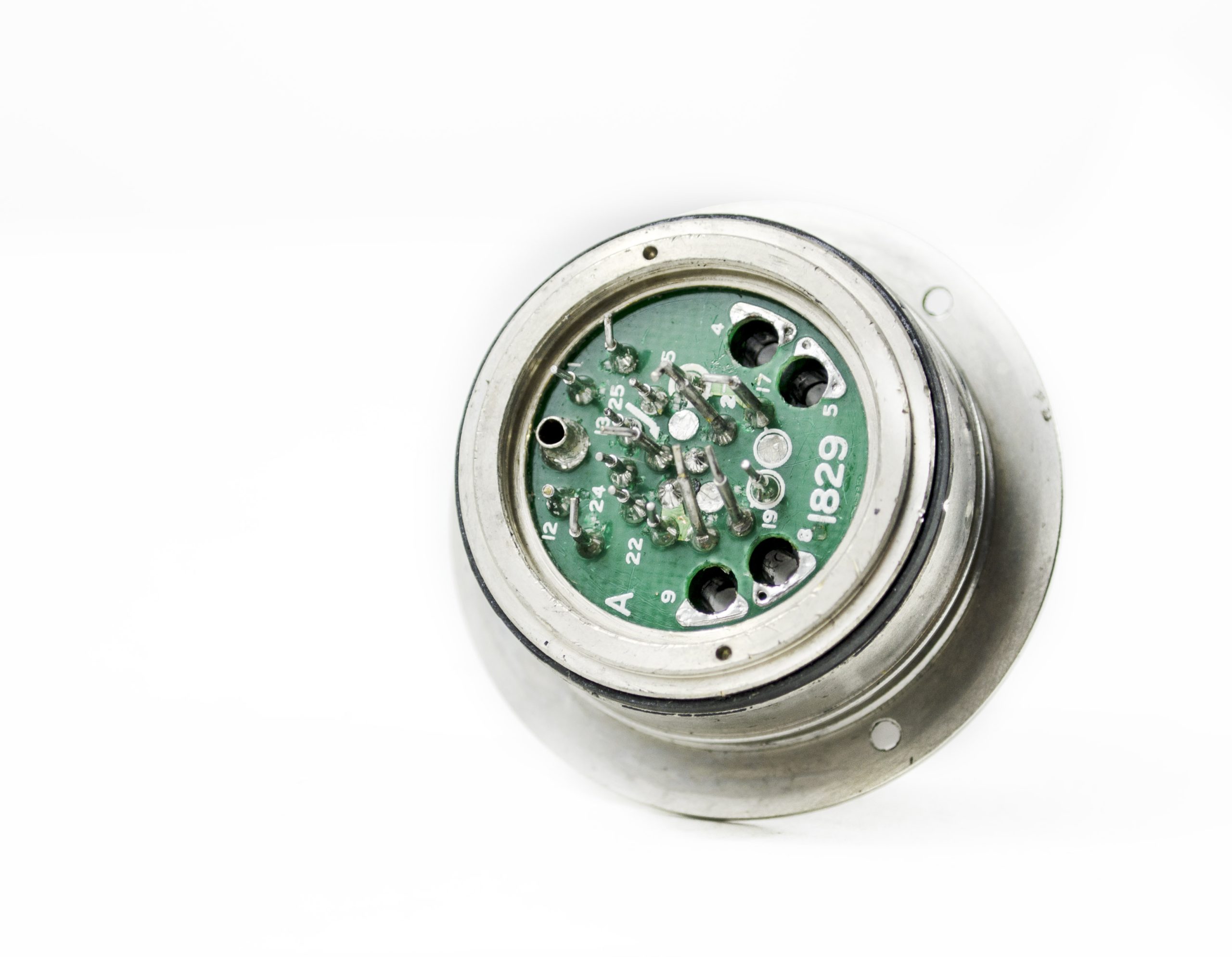 OEM Electrical Hub with Burndy Pins - 1829 BF-200